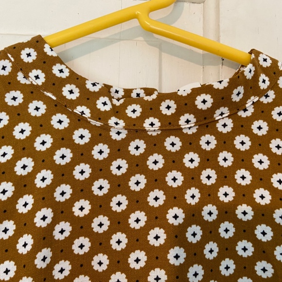 NWT Jacqueline De Yong Highneck Dress Golden Brown/Flower Size 6 - Picture 5 of 6